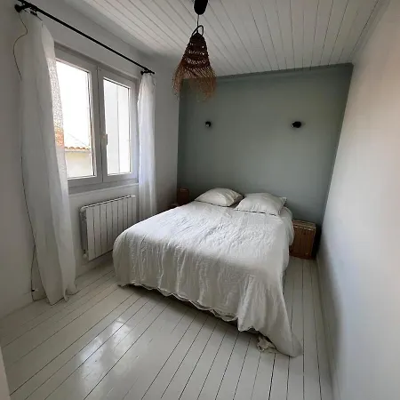 Village Heart, Near Sea, Charming, May-sep بيت للعطل *